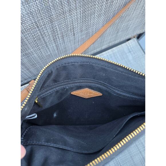 Fossil Devon Black White Striped Heart Crossbody Bag Key - Picture 6 of 13